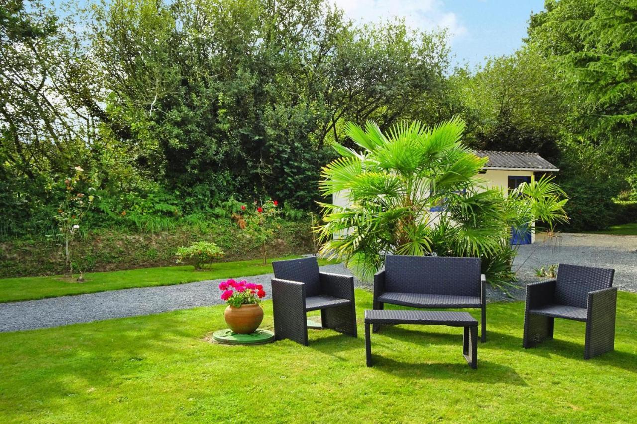 holiday home, Plourivo Exterior foto